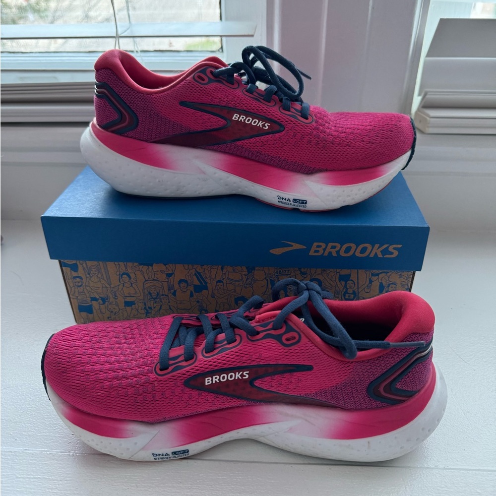 Brooks Hyperion 2 running shoes.